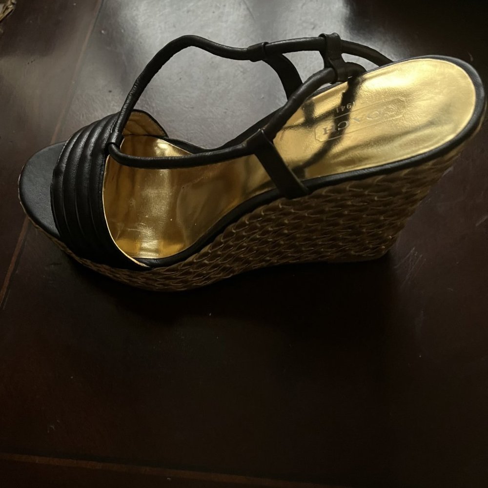 New Coach Wedge Sandle Black with Ankle strap, very Elegant - Picture 7 of 12